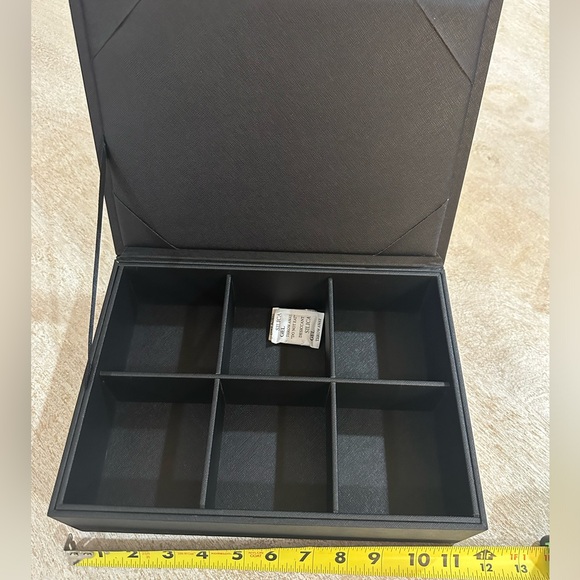 NIB Tea Box. 6 sections. Black. - Picture 3 of 7